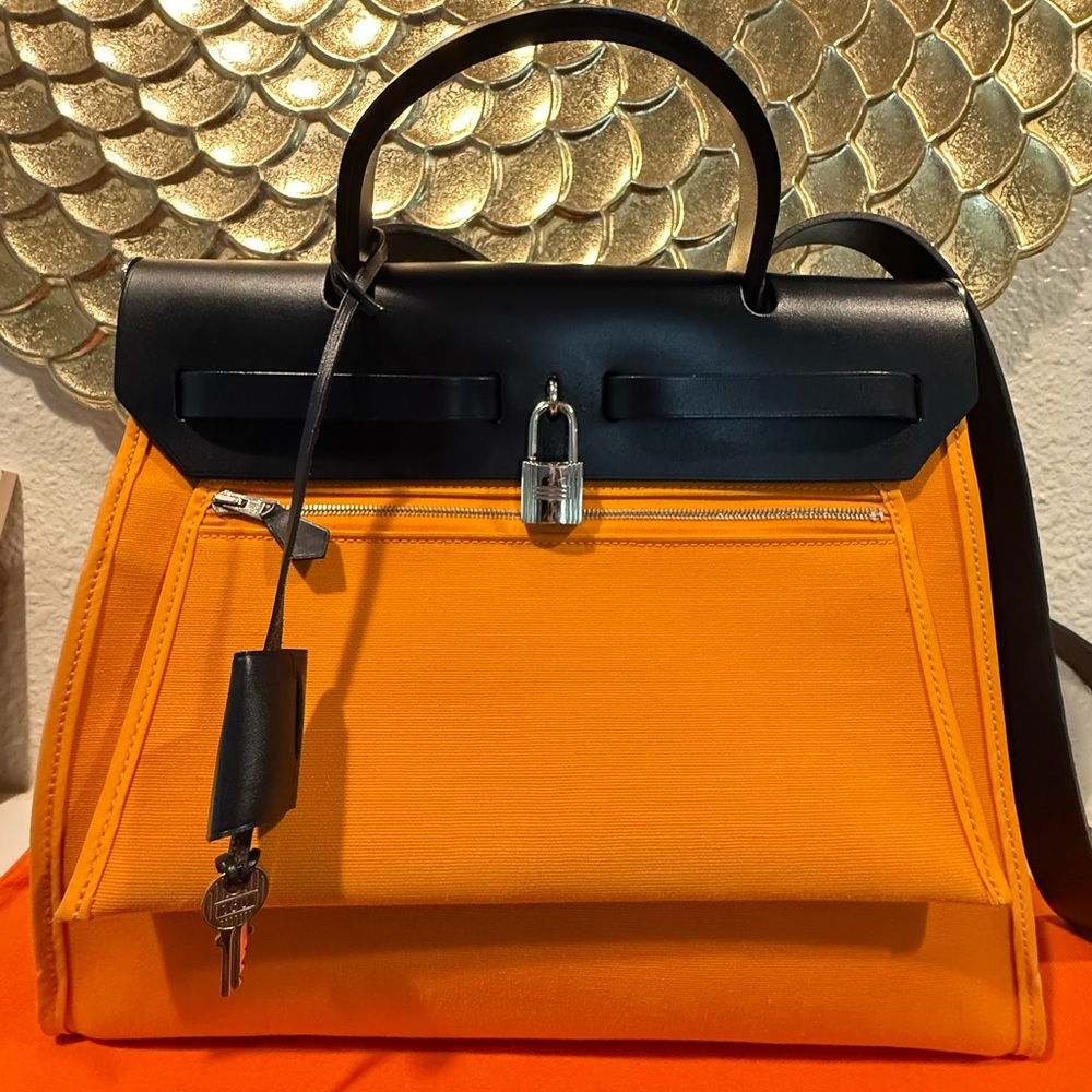 💯AUTH PRE-LOVED LUXURY HERMES CANVAS/LEATHER HERBAG 31 TWO-WAY ZIP BAG⭐️